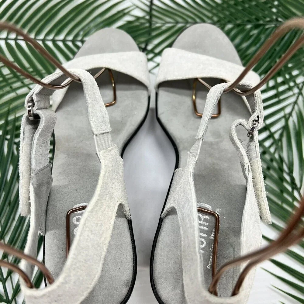 Munro Women's Willa Gray Silver Suede Block Heel Strappy Sandals Size 9N